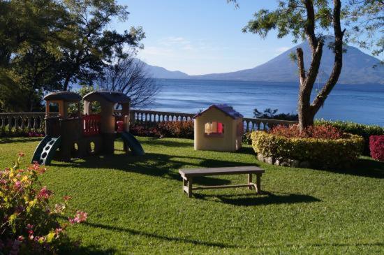 The Paradise Of Atitlan Suites - Free Breakfast Supplies Panajachel Exterior foto